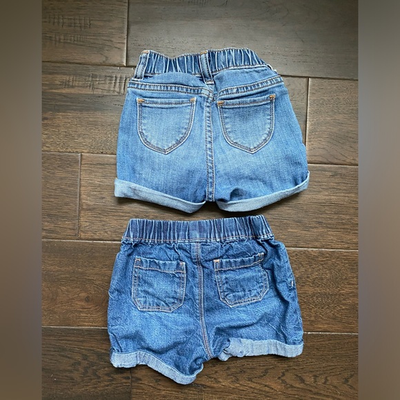 Gap girls jean shorts 12-18 EUC - Picture 4 of 4